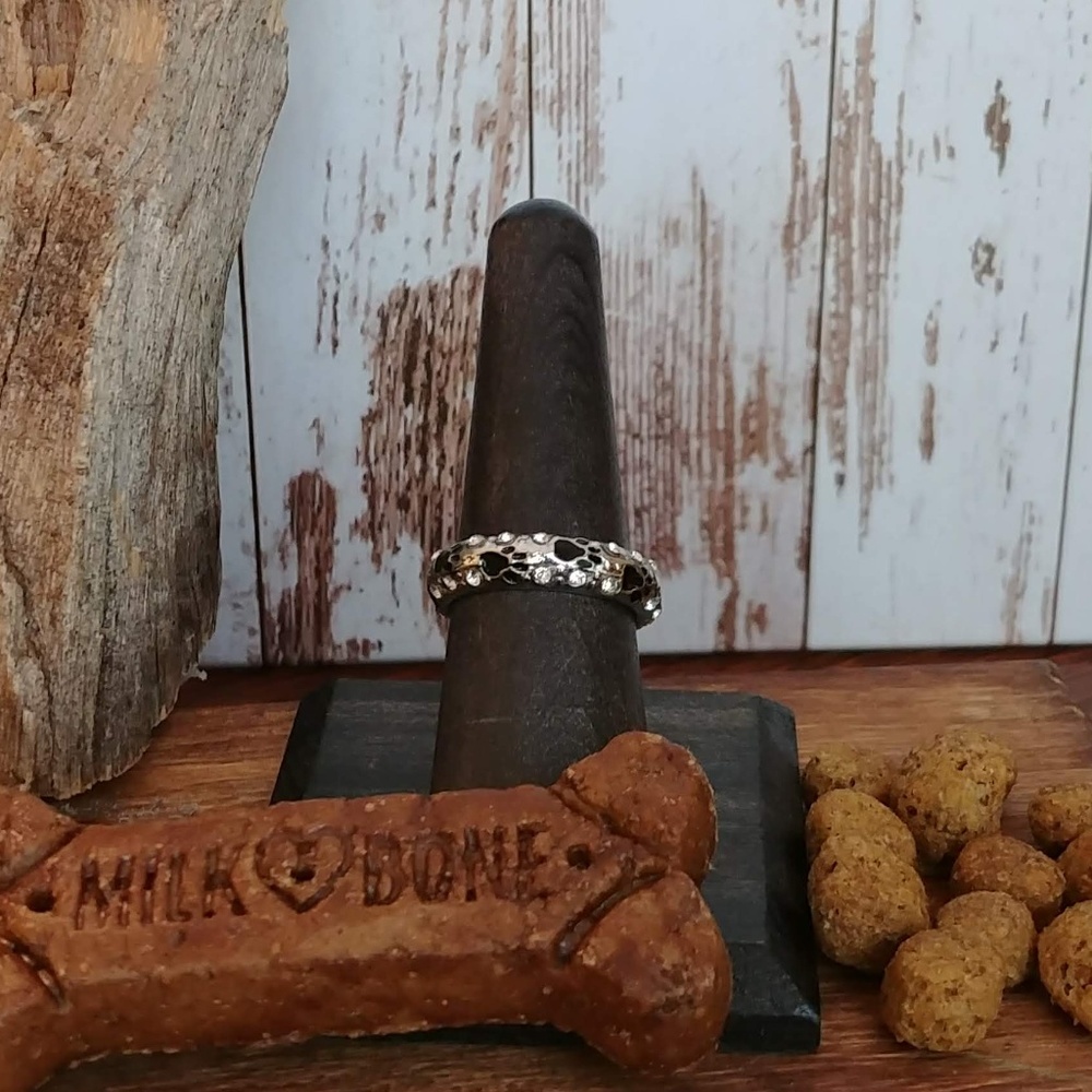 Paw Print Crystal Ring - Picture 3 of 4